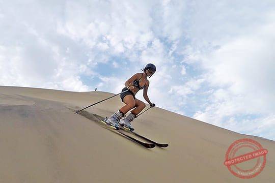 Sandboarding & Skii in Huacachina